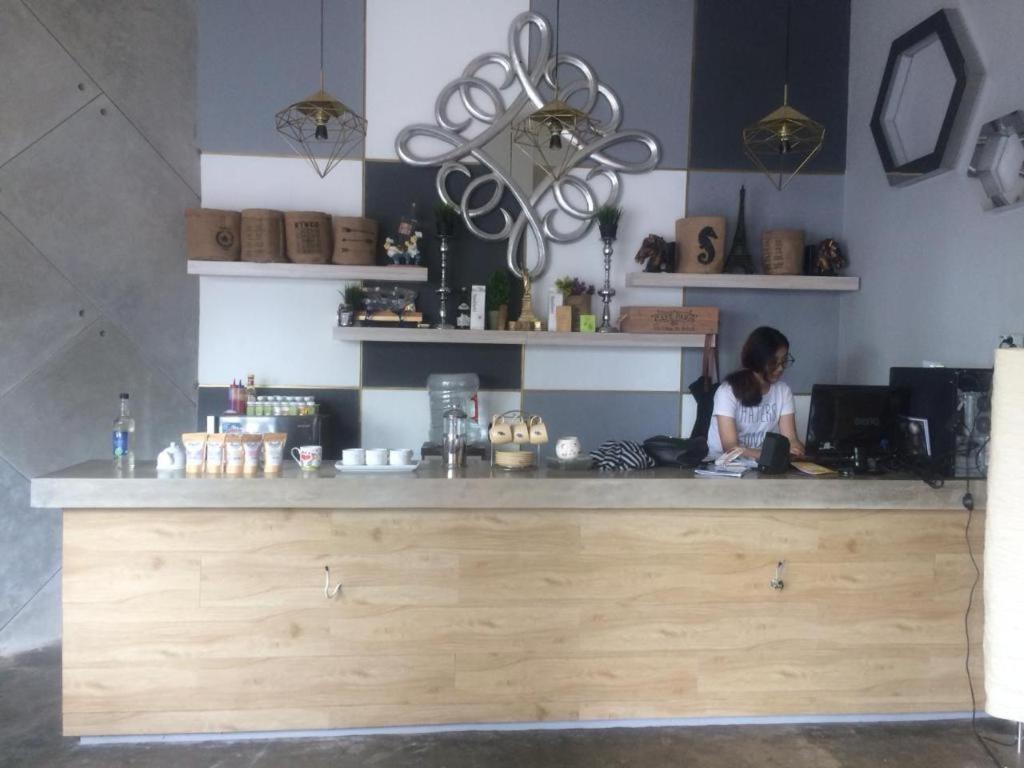 万隆巴提克床和咖啡酒店 外观 照片